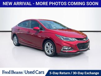 Used 2017 Chevrolet Cruze LT w/ Convenience Package FWD video 1