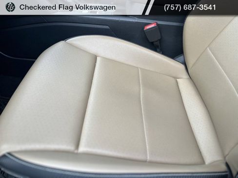 Used 2022 Volkswagen Atlas Cross Sport SE image 24