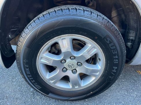 Used 2002 Toyota Highlander GREAT VALUE AWD image 19