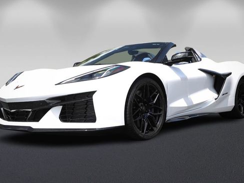 Used 2026 Chevrolet Corvette Z06 RWD image 7