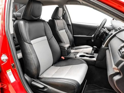 Used 2012 Toyota Camry SE FWD image 34