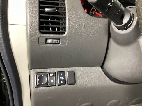Used 2012 Nissan Pathfinder Silver w/ Protection Pkg AWD/4WD image 26