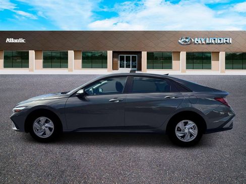 New 2026 Hyundai Elantra SE w/ Cargo Package image 3