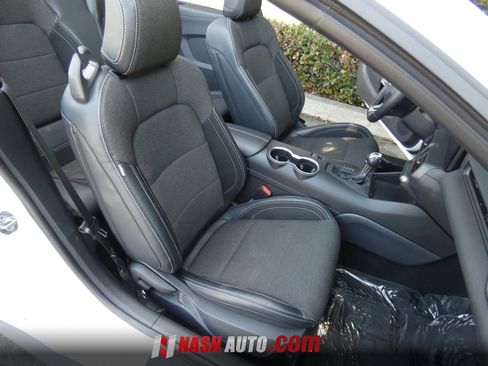 Used 2024 Ford Mustang Convertible RWD image 27
