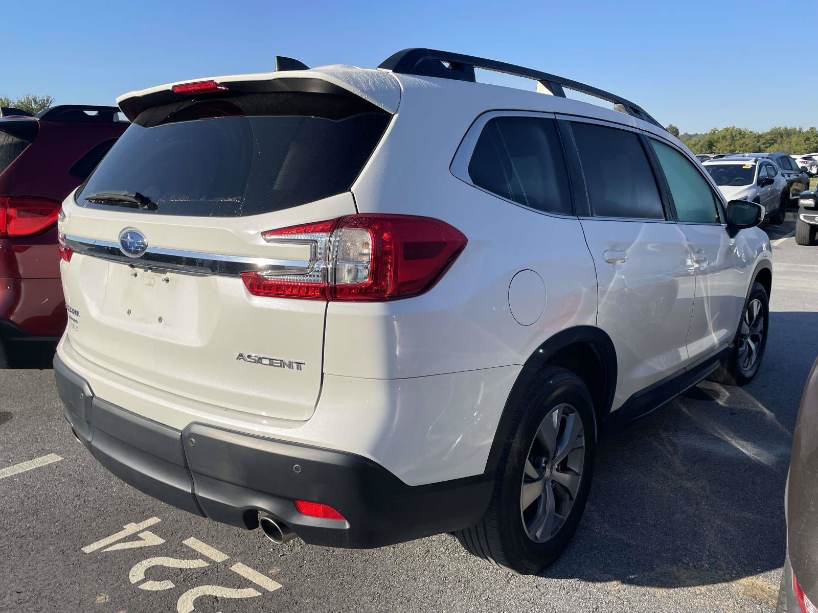 Used 2024 Subaru Ascent Premium w/ Convenience Package AWD/4WD image 4