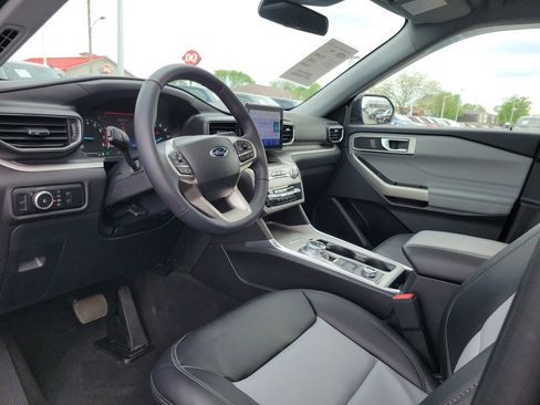 Certified 2023 Ford Explorer XLT w/ Equipment Group 202A image 21