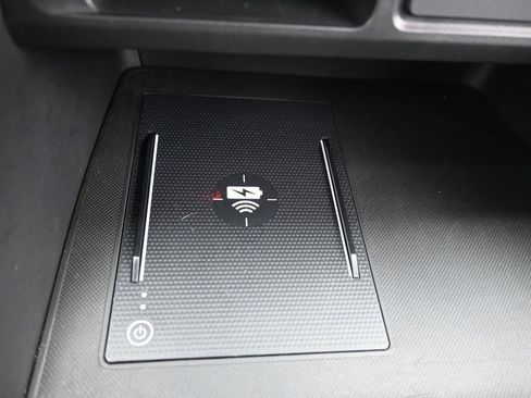 Used 2025 Honda Pilot Touring image 39