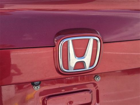 Used 2018 Honda Accord LX image 9