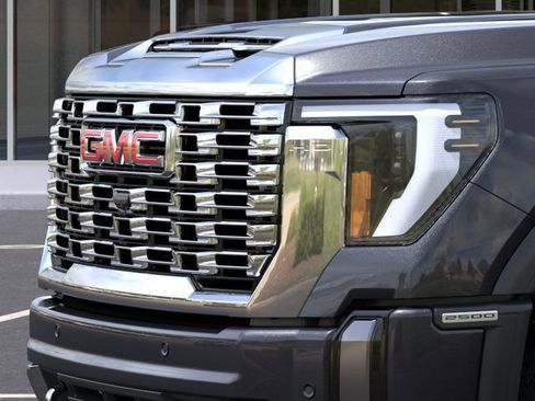 New 2026 GMC Sierra 2500 Denali w/ Technology Package AWD/4WD image 13