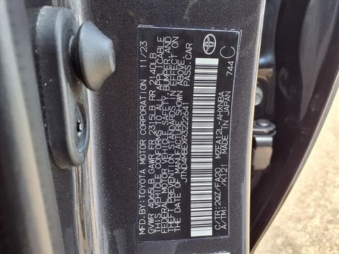 Used 2024 Toyota Corolla SE image 12