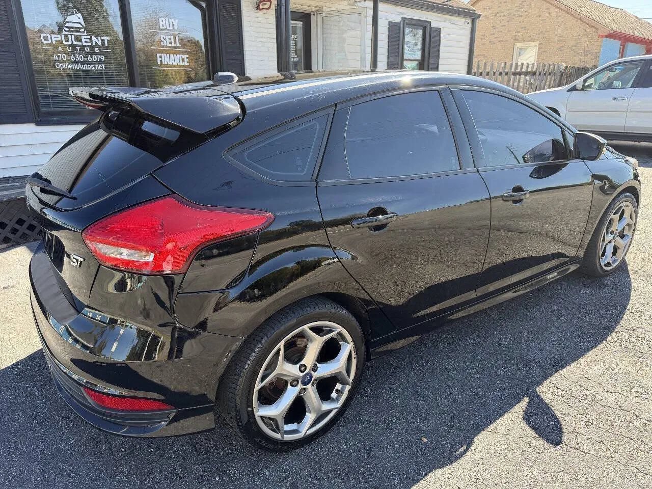 Used 2016 Ford Focus ST w/ Equipment Group 401A FWD image 12