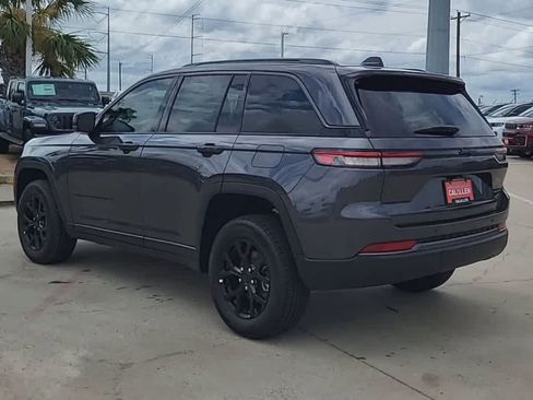 New 2026 Jeep Compass Latitude AWD/4WD image 6