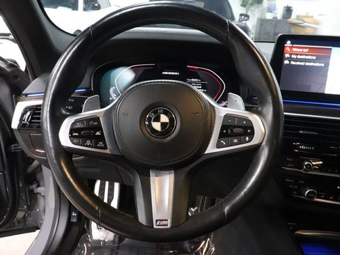 Used 2022 BMW M550i xDrive AWD/4WD image 21