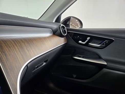 Certified 2025 Mercedes-Benz GLC 350e 4MATIC image 22