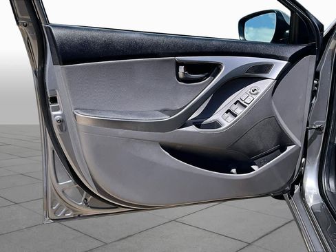 Used 2013 Hyundai Elantra Limited FWD image 20