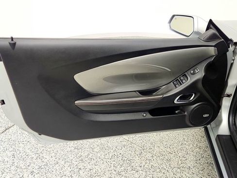 Used 2011 Chevrolet Camaro LT image 11