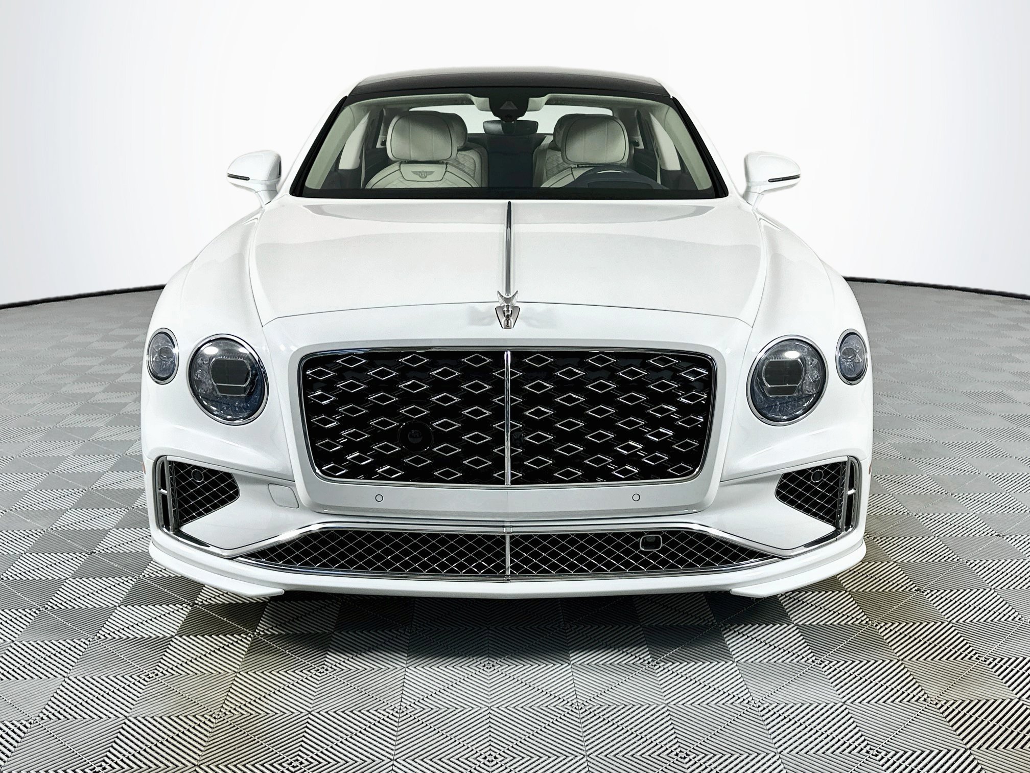 Certified 2025 Bentley Flying Spur Plug-In Hybrid AWD/4WD image 8
