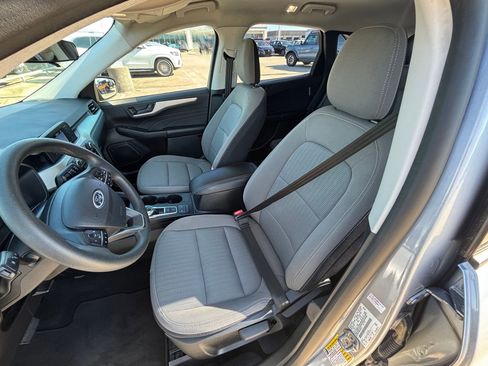 Used 2022 Ford Escape S image 16