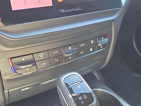 Used 2022 Maserati Ghibli GT image 24