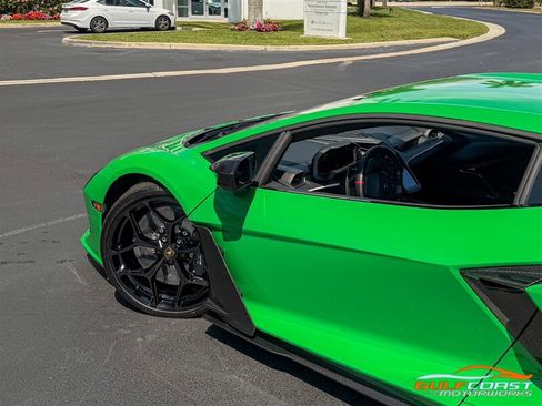 Used 2024 Lamborghini Revuelto AWD/4WD image 54