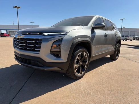 New 2026 Chevrolet Equinox LT w/ Convenience Package II image 8