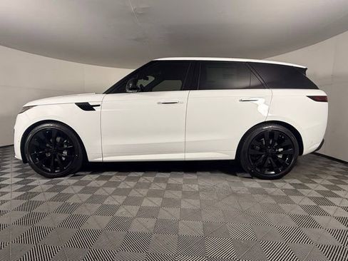 New 2026 Land Rover Range Rover Sport Dynamic SE AWD/4WD image 3