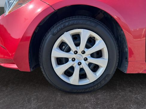 Used 2021 Toyota Corolla LE image 10