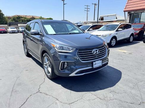 Used 2017 Hyundai Santa Fe Limited w/ Cargo Package FWD image 9