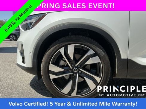 Certified 2025 Volvo XC40 B5 Plus AWD/4WD image 10