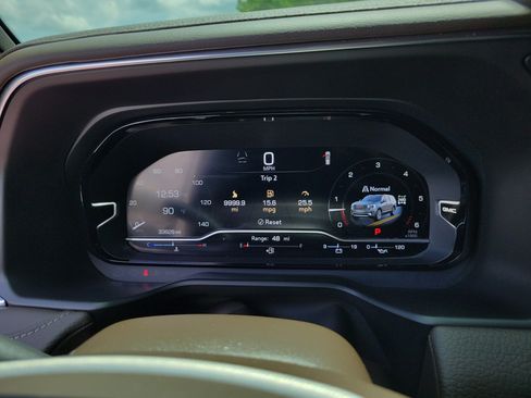 Used 2024 GMC Yukon XL Denali AWD/4WD image 28