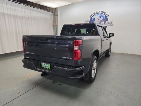 Used 2022 Chevrolet Silverado 1500 Custom image 10