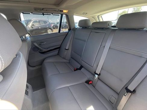 Used 2011 BMW 328i Wagon image 26