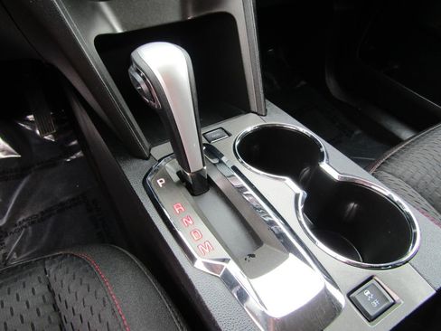 Used 2015 GMC Terrain SLE image 17