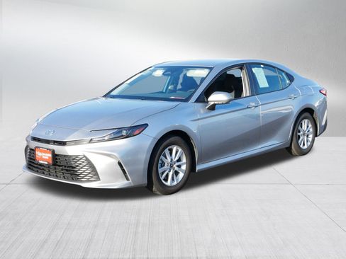 Certified 2025 Toyota Camry LE image 3