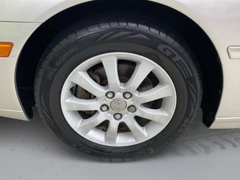 Used 2003 Lexus ES 330 FWD image 19