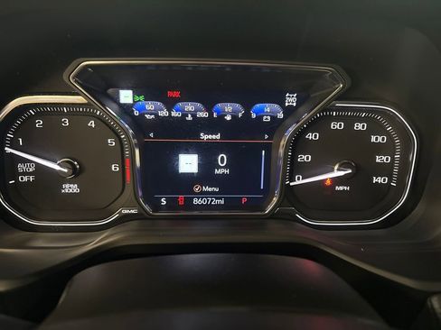 Used 2021 GMC Yukon Denali w/ Denali Premium Package image 21
