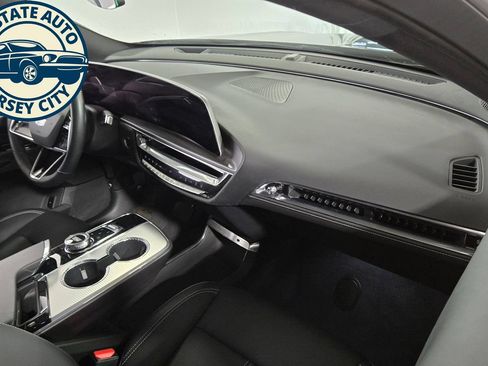 Used 2024 Cadillac Lyriq Tech w/ Driver Assist Package AWD/4WD image 37
