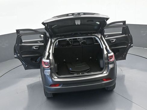 Used 2021 Jeep Compass Latitude w/ Driver Assistance Group image 64