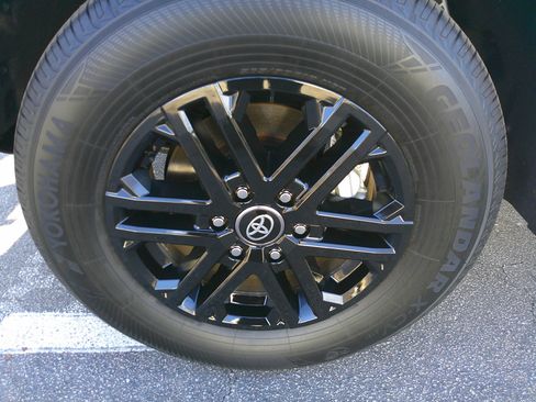 Used 2025 Toyota Tundra SR5 image 12