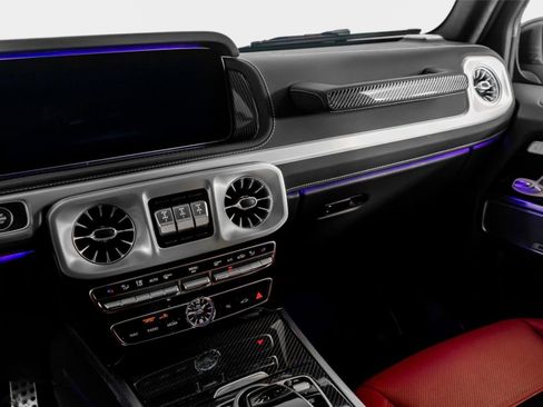 Used 2024 Mercedes-Benz G 63 AMG 4MATIC image 39