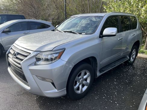 Used 2015 Lexus GX 460 w/ Navigation Package image 5