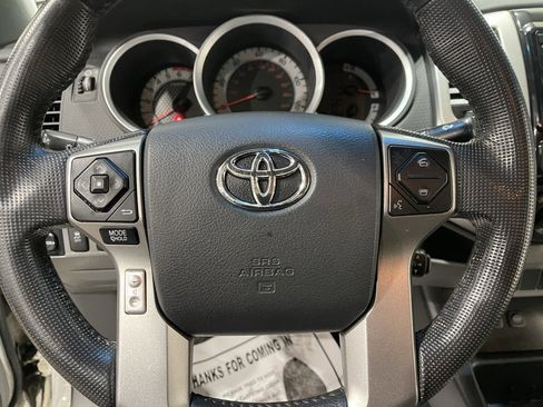 Used 2014 Toyota Tacoma 4x4 Access Cab V6 image 7