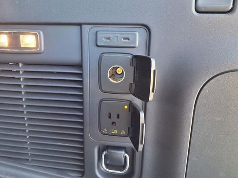 Used 2025 Ford Expedition Tremor AWD/4WD image 79