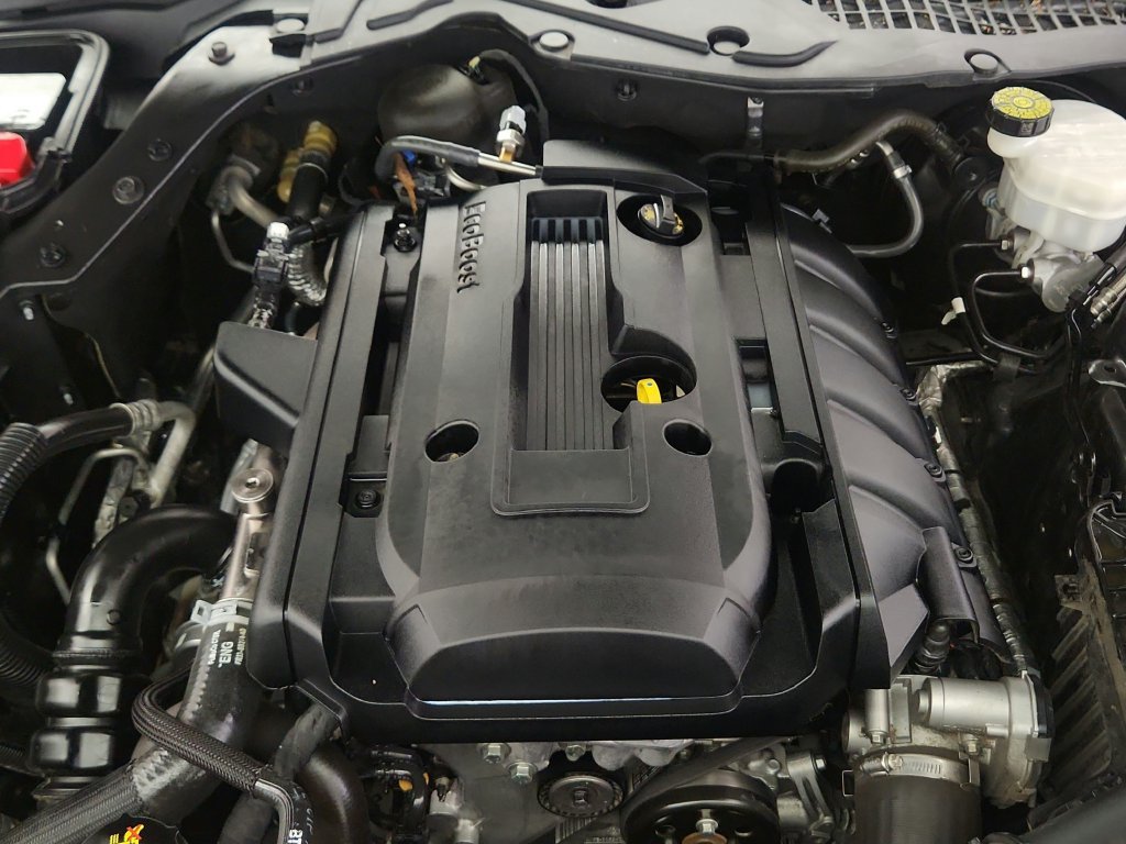 Used 2020 Ford Mustang Premium RWD image 31