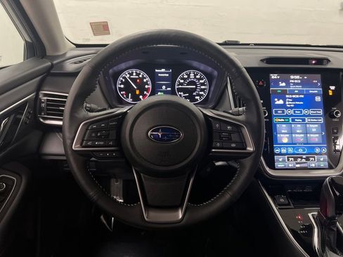 Used 2025 Subaru Outback Limited image 17