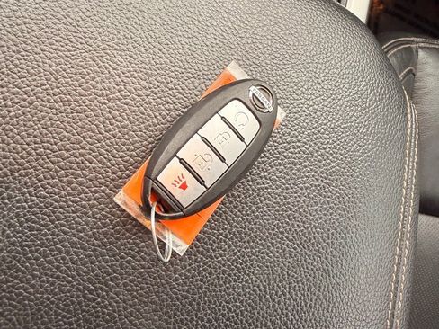 Used 2016 Nissan Titan SL image 51