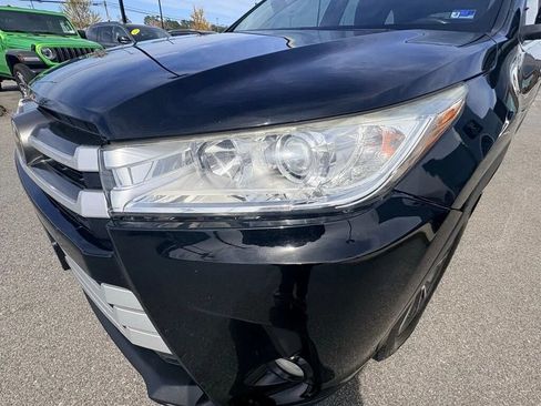 Used 2017 Toyota Highlander Plus w/ Protection Package #3 AWD/4WD image 25