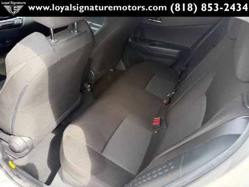 Used 2019 Toyota C-HR XLE FWD image 14