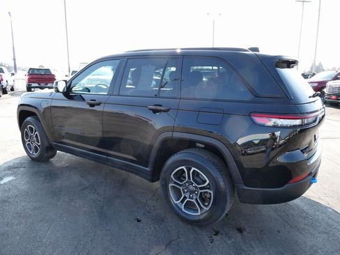 Used 2022 Jeep Grand Cherokee Trailhawk w/ Advanced Protech Group II image 7