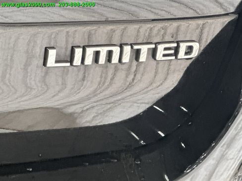 Used 2022 Jeep Grand Cherokee L Limited AWD/4WD image 28